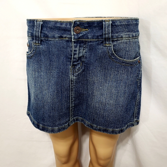 Urban Behavior Jean Skirt Size Small EUC - Picture 2 of 8